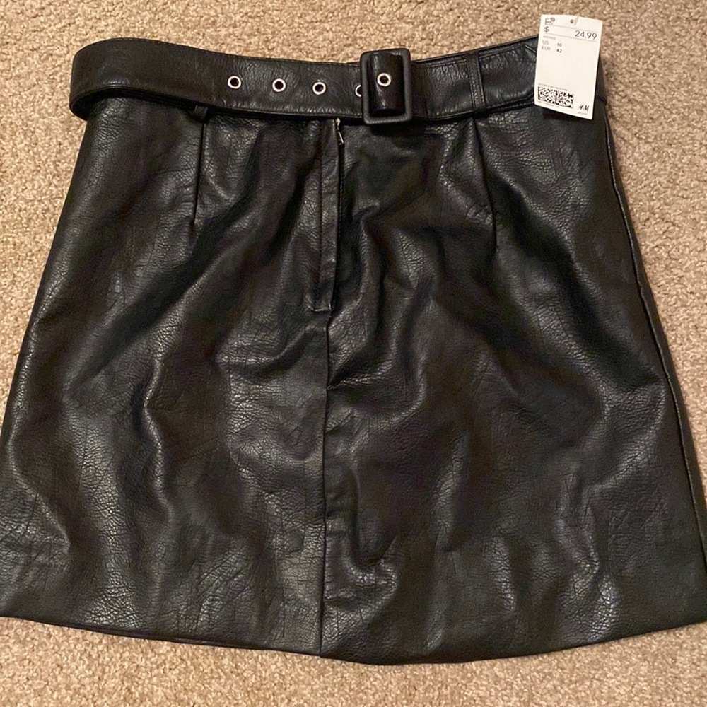 H&M black leather skirt with a belt
